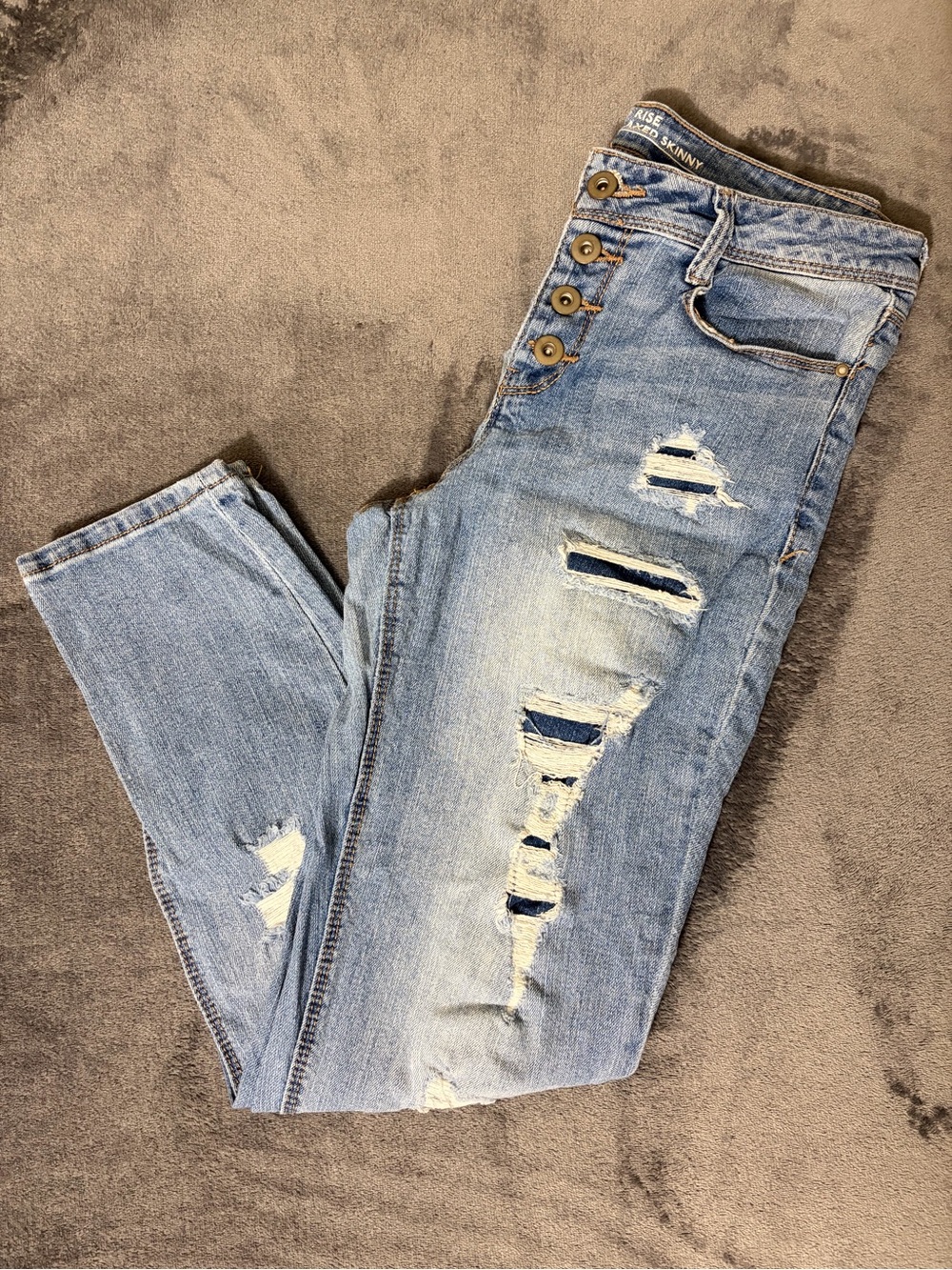 Women's Light Blue Distressed Skinny Jeans